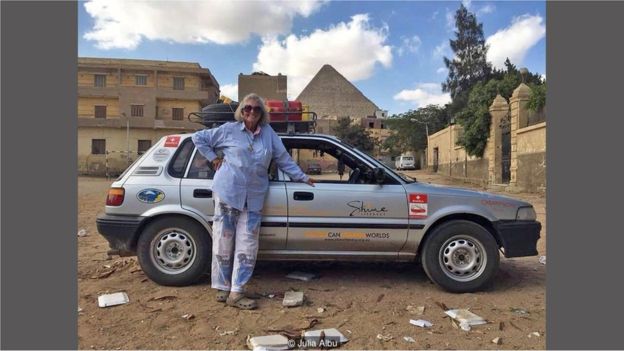 80岁的阿尔布驾驶着20年车龄的丰田征服，从开普敦开到了开罗。